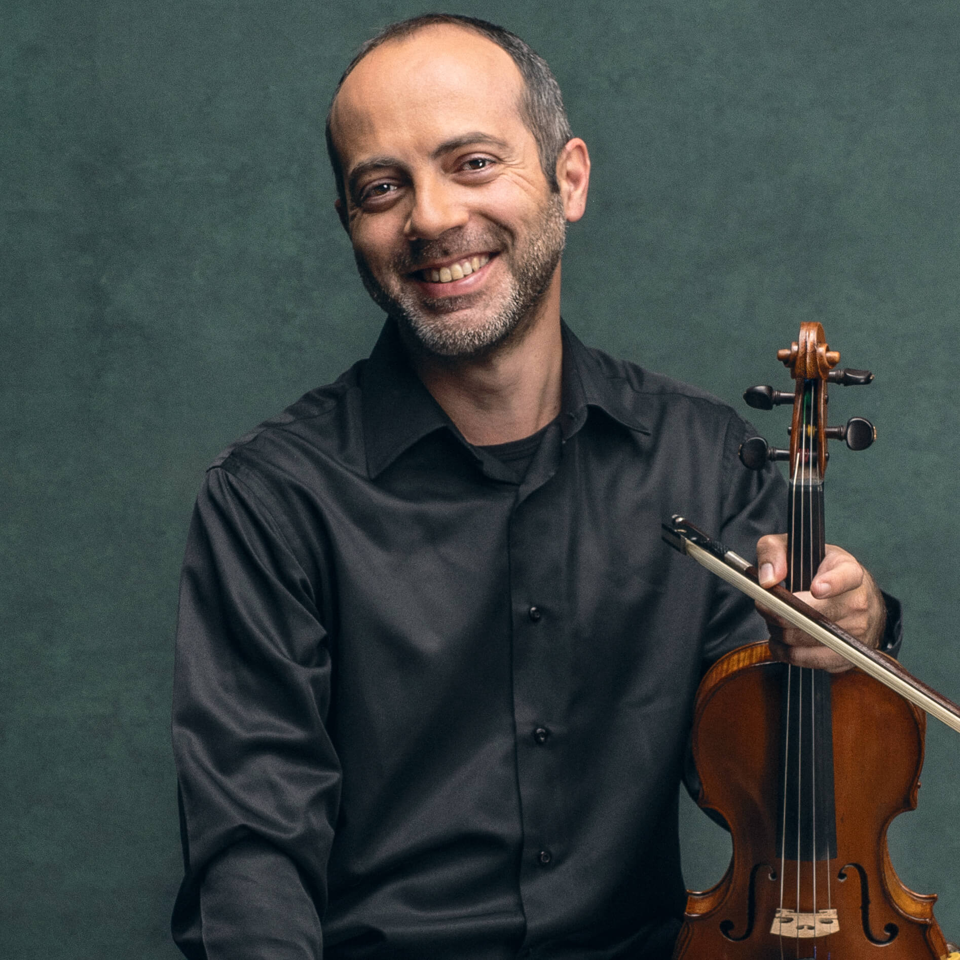 Etienne Meneri<br><span class="player">Violin</span>