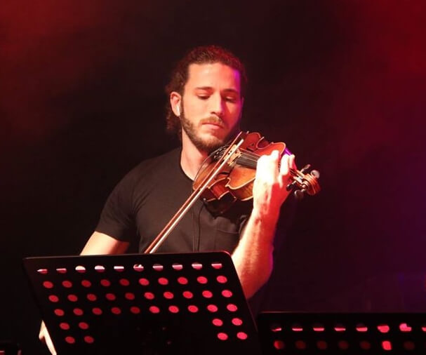 Tomer Einat<br><span class="player">Violin</span>